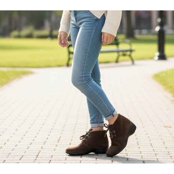 Cole Haan x N Air Country Womens Chukka Boots US 6 Brown Suede Ankle Boots - Picture 1 of 9